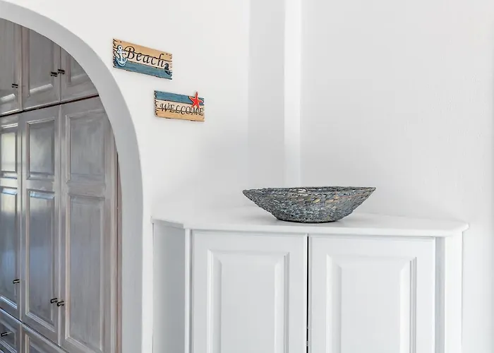 Kosta In Naousa-paros Naousa (Paros)